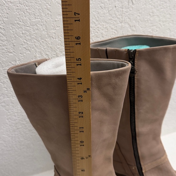 Timberland Leather Women's iridescent Beige Wedge Boots 6.5 - Picture 7 of 14